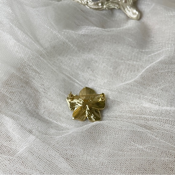 Flower brooch_small size - Picture 2 of 3